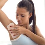 How Do Underarm Sweat Pads Work to Stop Sweat Stains?