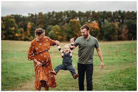 What your Partner should wear to the Maternity Photoshoot